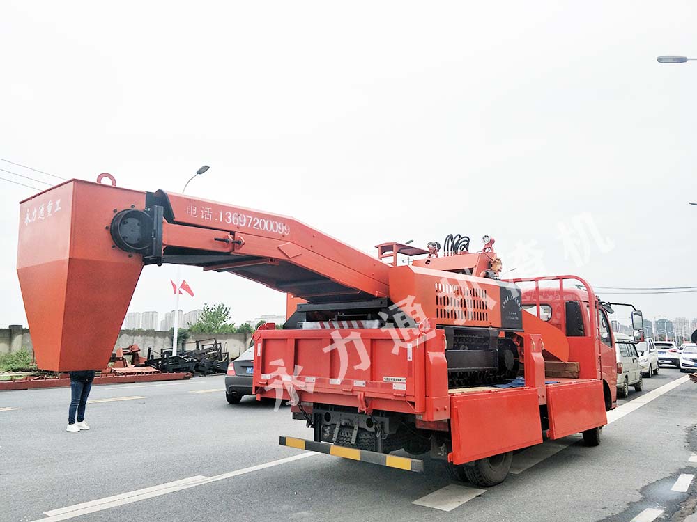 永力通扒渣機發車 (1).jpg 永力通扒渣機發車 (1).jpg