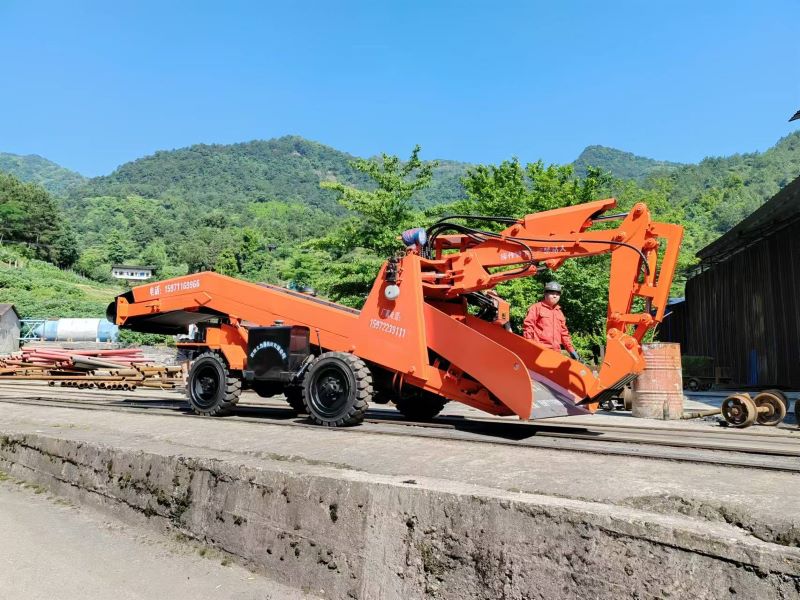 隧道專用扒渣機(jī) 隧道專用扒渣機(jī)